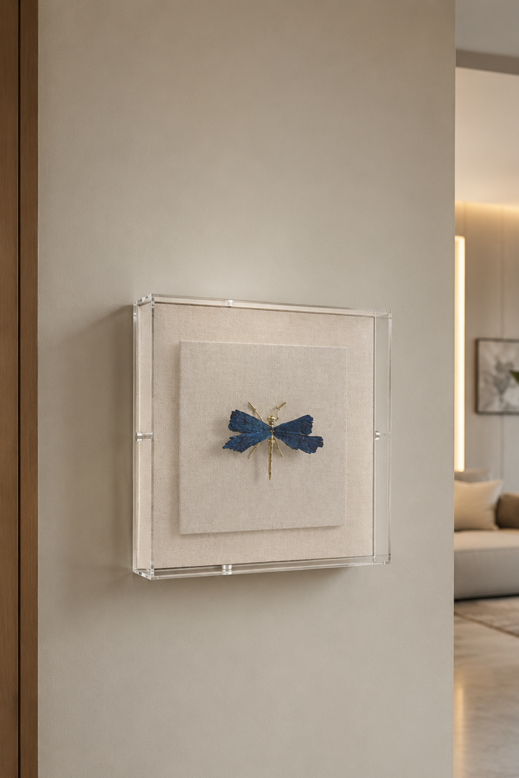 QUADRO DE PAREDE EM ACRILICO COM LIBÉLULA DOURADA E AZUL - 30x30
