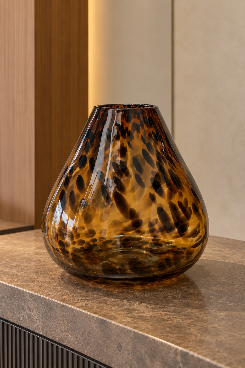 VASO TORTOISE EM VIDRO AMBAR - 22x20