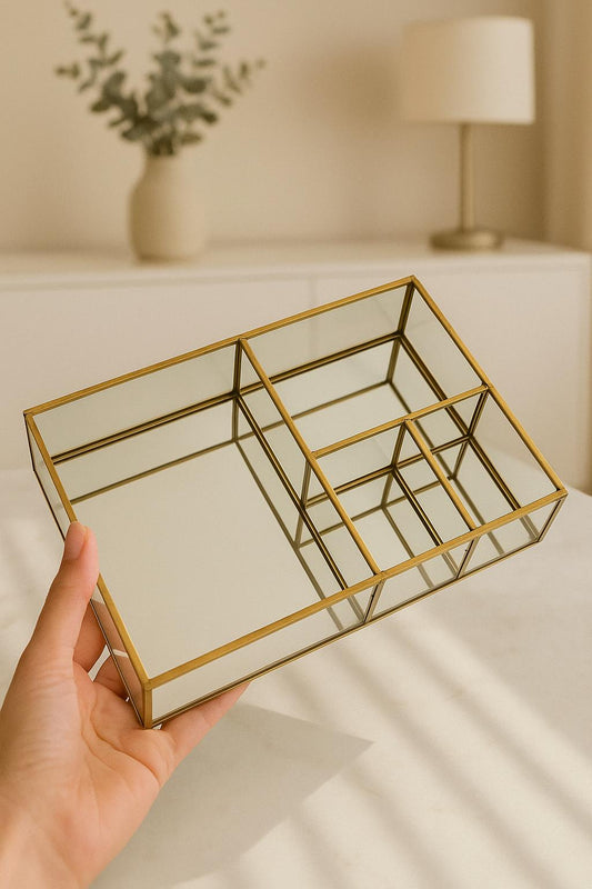 CAIXA DOURADA VITRINE CLASSICA - 4 DIVISÓRIAS - 28,5x18,5x6