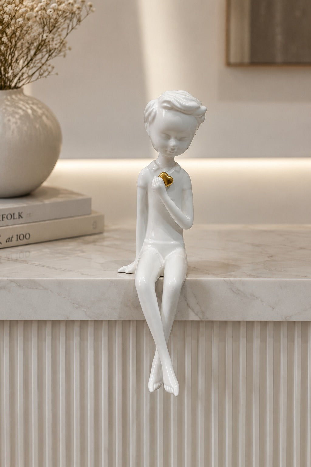 ESCULTURA AMORE EM PORCELANA - 37x11